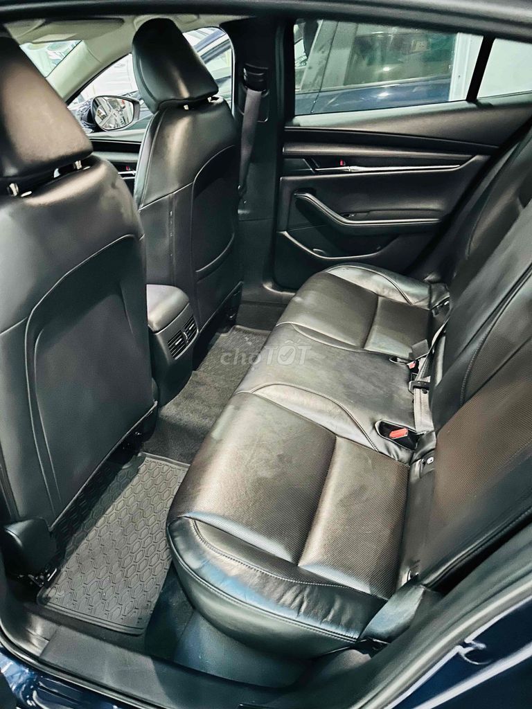 Mazda 3 2021 1.5 Luxury - 86000 km. Mua bán Ô tô tại Thành phố Buôn Ma Thuột Đắk Lắk được đăng bởi SALON ÔTÔ NGỌC ẨN hình 5
