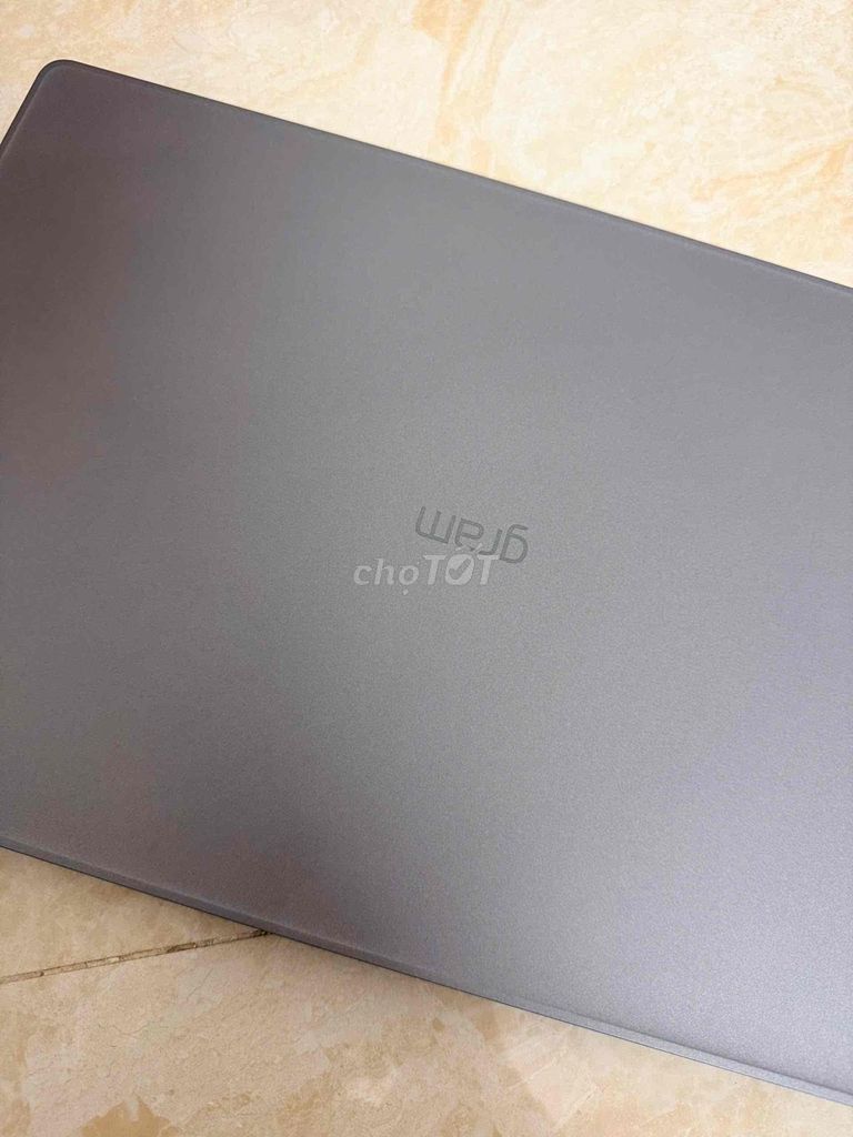 Pass máy LG Gram Core i5 15.6 inch 16GB/512GB. Mua bán Laptop tại Quận 5 Tp Hồ Chí Minh được đăng bởi Tina hình 1