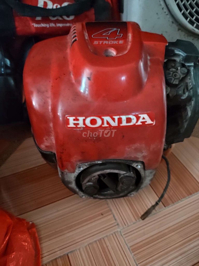 Máy cắt cỏ Honda 4 Stroke Đỏ. Mua bán Đồ chuyên dụng, Giống nuôi trồng tại Huyện Cai Lậy Tiền Giang được đăng bởi Len Nguyen hình 1