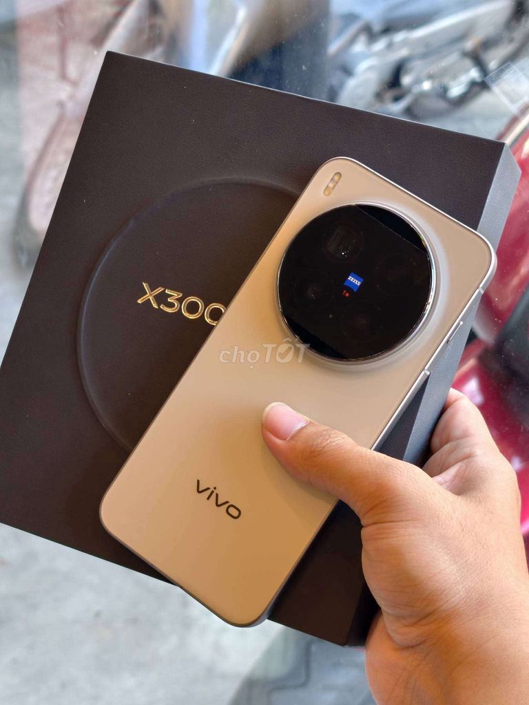 Vivo x300 pro 12/256 full box màu nâu đẹp zin. Mua bán Điện thoại tại Quận Cẩm Lệ Đà Nẵng được đăng bởi Nguyễn Văn Linh hình 1