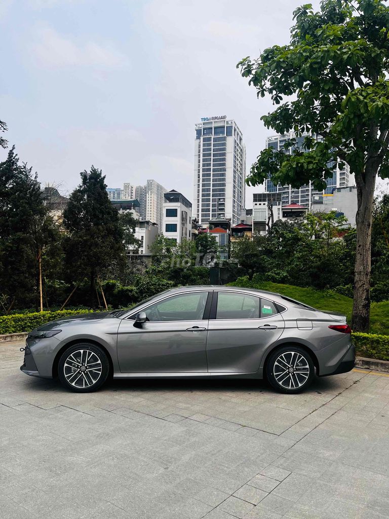 Toyota Camry 2025 mới giảm 100% phí trước bạ. Mua bán Ô tô tại Quận Nam Từ Liêm Hà Nội được đăng bởi Toyota Hà Nội hình 3