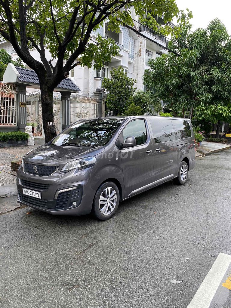 Peugeot Traveller 2019 Luxury - 83000 km. Mua bán Ô tô tại Quận 8 Tp Hồ Chí Minh được đăng bởi Son hình 5