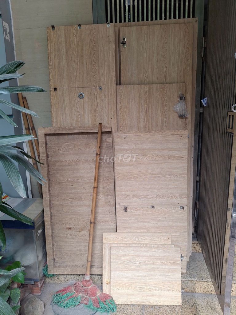Tủ quần áo gỗ ép 2 cánh đã qua sử dụng. Mua bán Tủ, kệ gia đình tại Quận Ba Đình Hà Nội được đăng bởi Nguyễn Nhật Minh hình 1