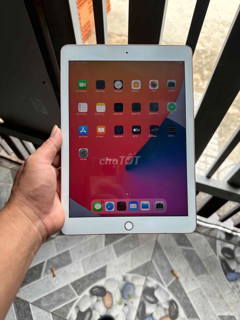 Apple iPad Gen 6 Wifi 32GB Vàng Hồng. Mua bán Máy tính bảng tại Thành phố Dĩ An Bình Dương được đăng bởi phương hình 1