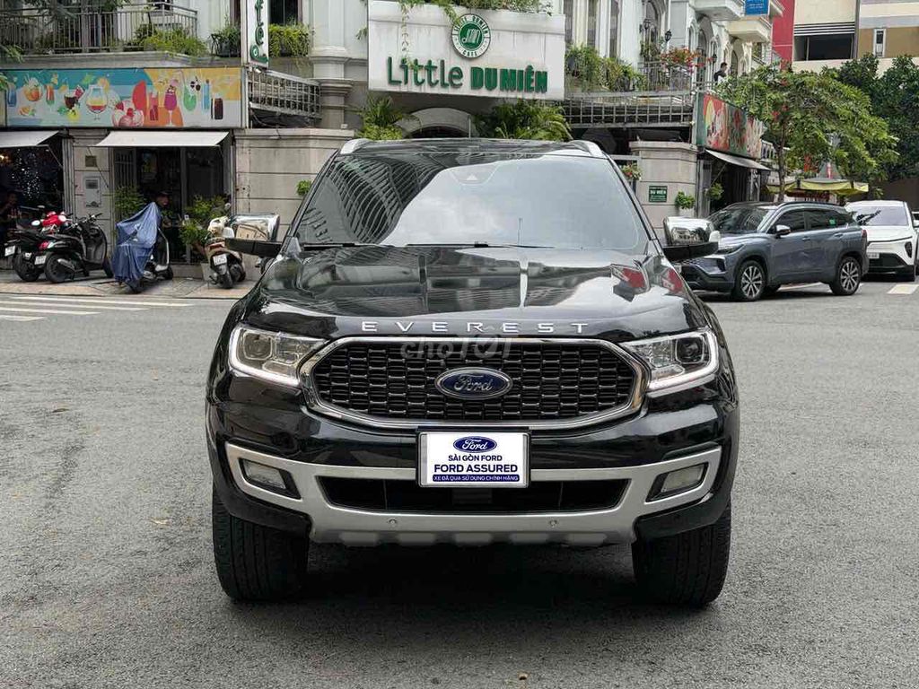 Ford Everest 4x4 2021 — 18 000 км, номер Хошимина, 1 аккуратный владелец