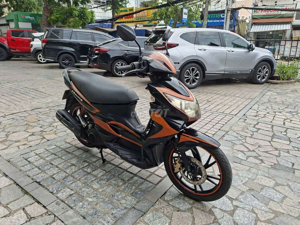 Скутер Suzuki Hayate, черно-оранжевый