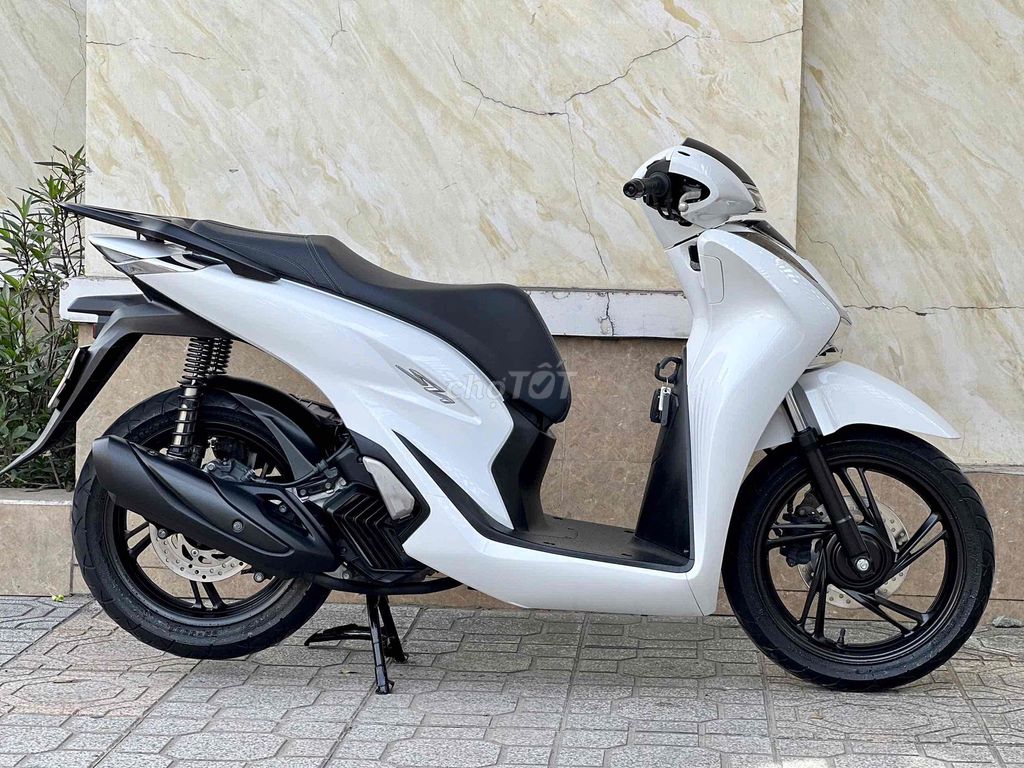 honda SH 125i máy móc zin nguyên bản 9chủ. Mua bán Xe máy tại Quận 12 Tp Hồ Chí Minh được đăng bởi CHXM Phương Nam Chuyên Bán Xe Trả Góp Bao Nợ Xấu hình 4
