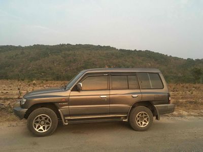 Mitsubishi Pajero 3.0 số tự động AT