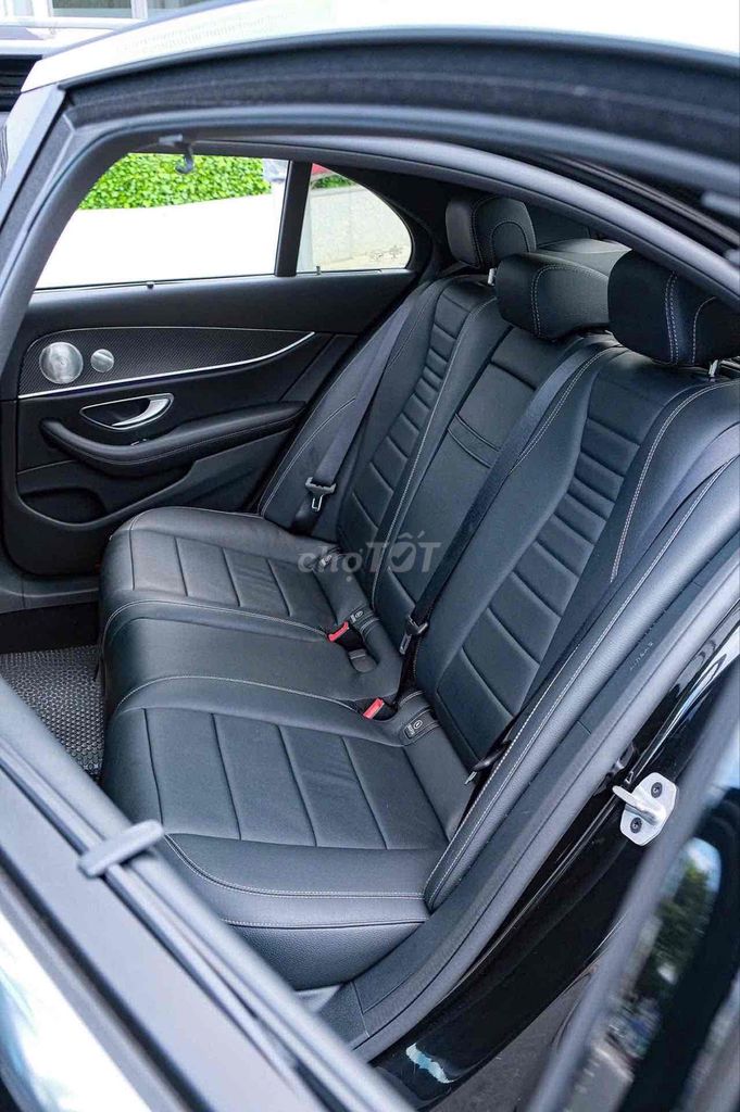 Mercedes-Benz E200 Sport 2019 Đen. Mua bán Ô tô tại Quận 7 Tp Hồ Chí Minh được đăng bởi Hoàng Anh Tuấn hình 13