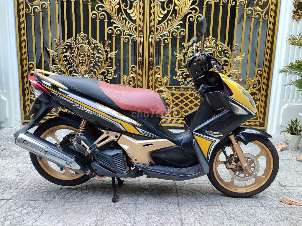 Xe hãng YAMAHA NOUVO LX CHẠY MẠNH ÊM. Mua bán Xe máy tại Quận Cẩm Lệ Đà Nẵng được đăng bởi Minh Quân hình 2