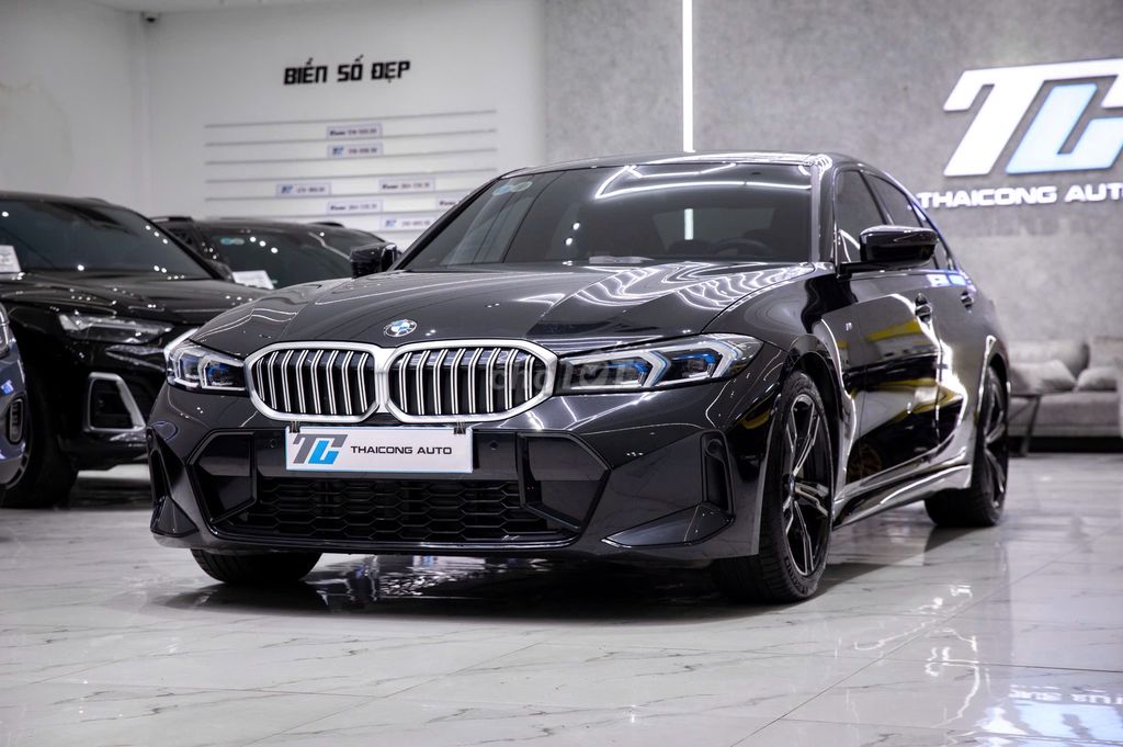 Серфер для серфинга BMW 330i M-Sport 2023, черный