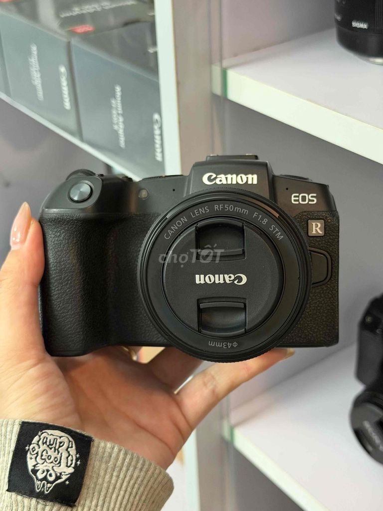 Máy ảnh Canon EOS RP RF 50mm F1.8 STM Đen. Mua bán Máy ảnh, Máy quay tại Quận Tân Bình Tp Hồ Chí Minh được đăng bởi Nguyễn Thị Sao Mai hình 1