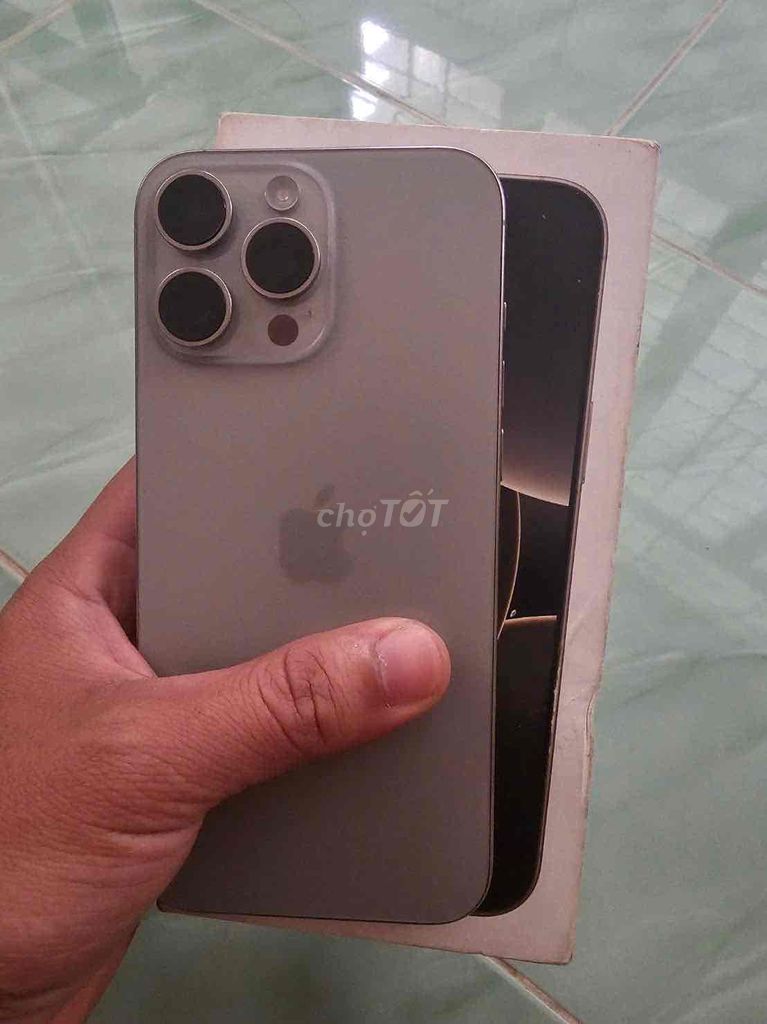 iPhone 16 Pro Max 256GB Titan Mỹ. Mua bán Điện thoại tại Thành phố Bến Tre Bến Tre được đăng bởi Lê Trường hình 1