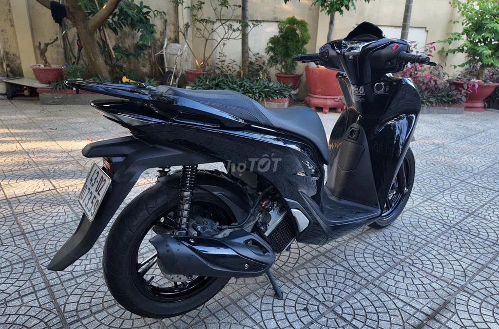 Lên đời 350 nên cần ra đi em SH 150. Mua bán Xe máy tại Quận Thanh Khê Đà Nẵng được đăng bởi Văn huy hình 2