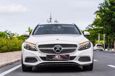 C200 model 2017 màu trắng xe sang siêu đẹp giá rẻ. Mua bán Ô tô tại Quận 7 Tp Hồ Chí Minh được đăng bởi Dương Phương