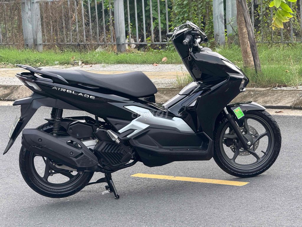 Воздушное лезвие Honda 2025, черный смайк
