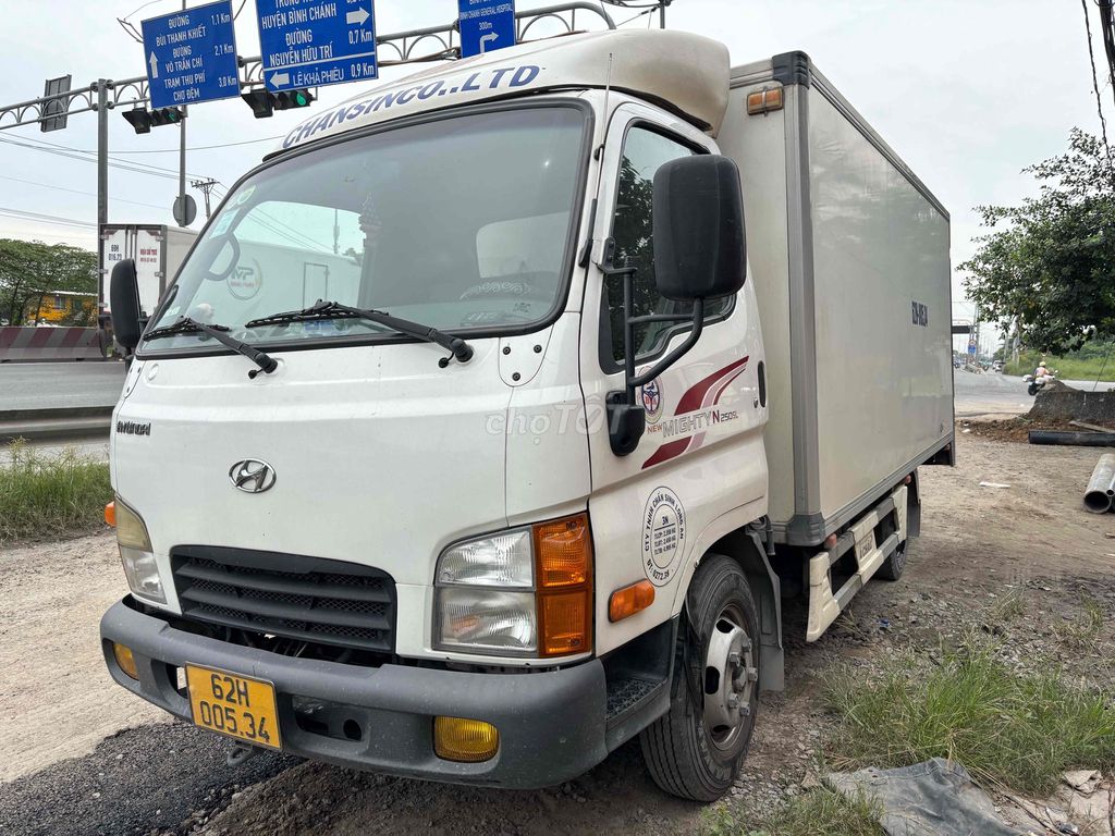 Huyndai 2,4t đời 2019 thùng kín 4,3*1,8*1,7 mlanh. Mua bán Xe tải, xe ben tại Huyện Bình Chánh Tp Hồ Chí Minh được đăng bởi Vi hình 2