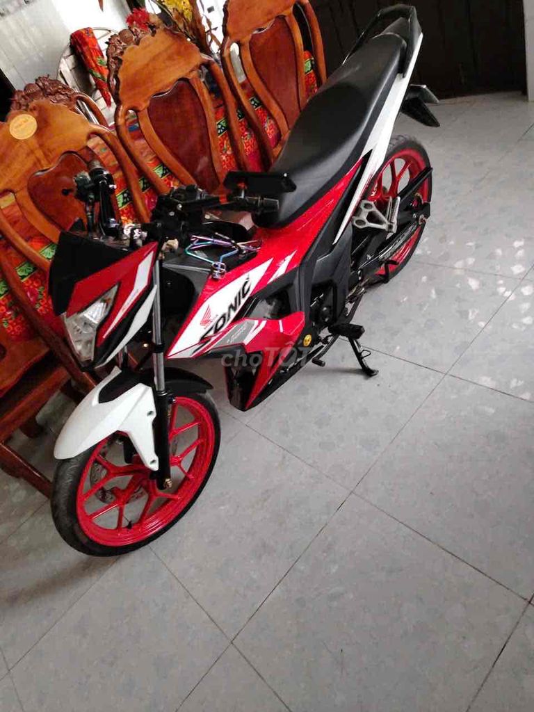 sonic trắng đỏ 71AC 157-05. Mua bán Xe máy tại Thành phố Bến Tre Bến Tre được đăng bởi Chí Lãm hình 2