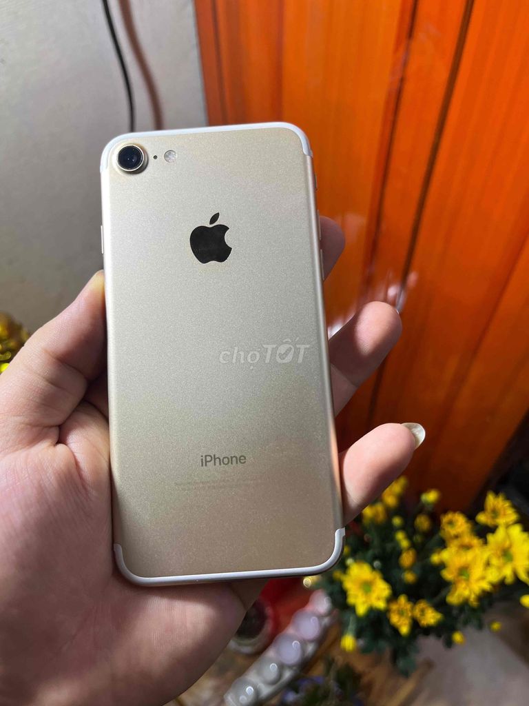 iPhone 7 32GB Quốc tế  zin sài kỹ đẹp keng