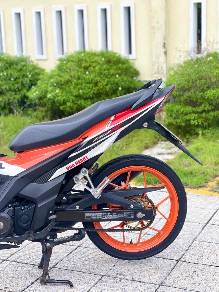 Honda Sonic 2021 спецверсия красный, оранжевый, белый, черный
