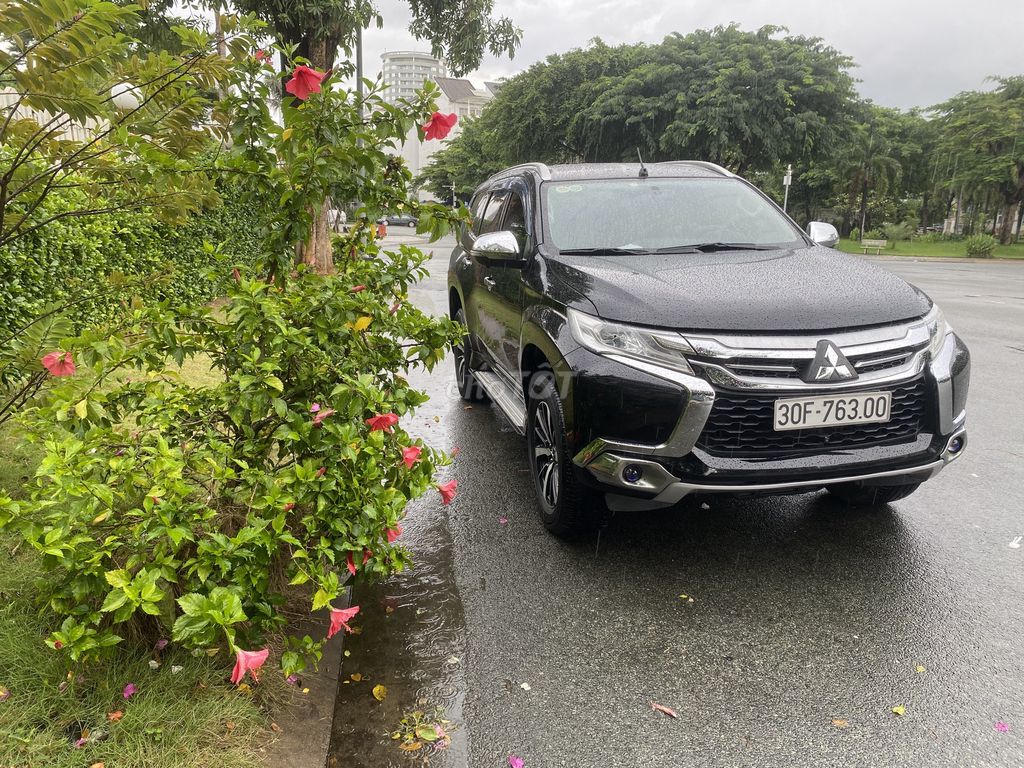 Mitsubishi Pajero Sport 2018 3.0G 4x2 AT Premium. Mua bán Ô tô tại Quận 7 Tp Hồ Chí Minh được đăng bởi quốc phương hình 1
