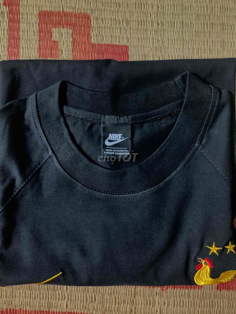 Áo thun Nike Nam M Đen. Mua bán Quần áo tại Quận Cầu Giấy Hà Nội được đăng bởi Tùng Lâm hình 1