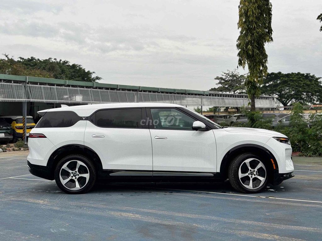 VinFast VF9 2025 Eco. Mua bán Ô tô tại Thành phố Thủ Đức Tp Hồ Chí Minh được đăng bởi TRẦN MINH VƯƠNG hình 8