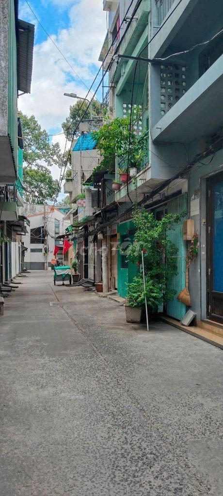 NHÀ PHỐ HXH LÊ ĐẠI HÀNH