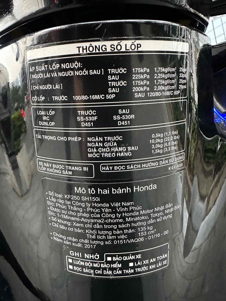 Cần bán SH 150 ABS 2018 màu đen cực đẹp, cực chất. Mua bán Xe máy tại Quận Đống Đa Hà Nội được đăng bởi Xe Máy Vượng Trung hình 7