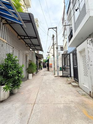 Bán nhà Chính chủ 52m2 Giá 4.75 tỷ còn bớt hẻm xe hơi