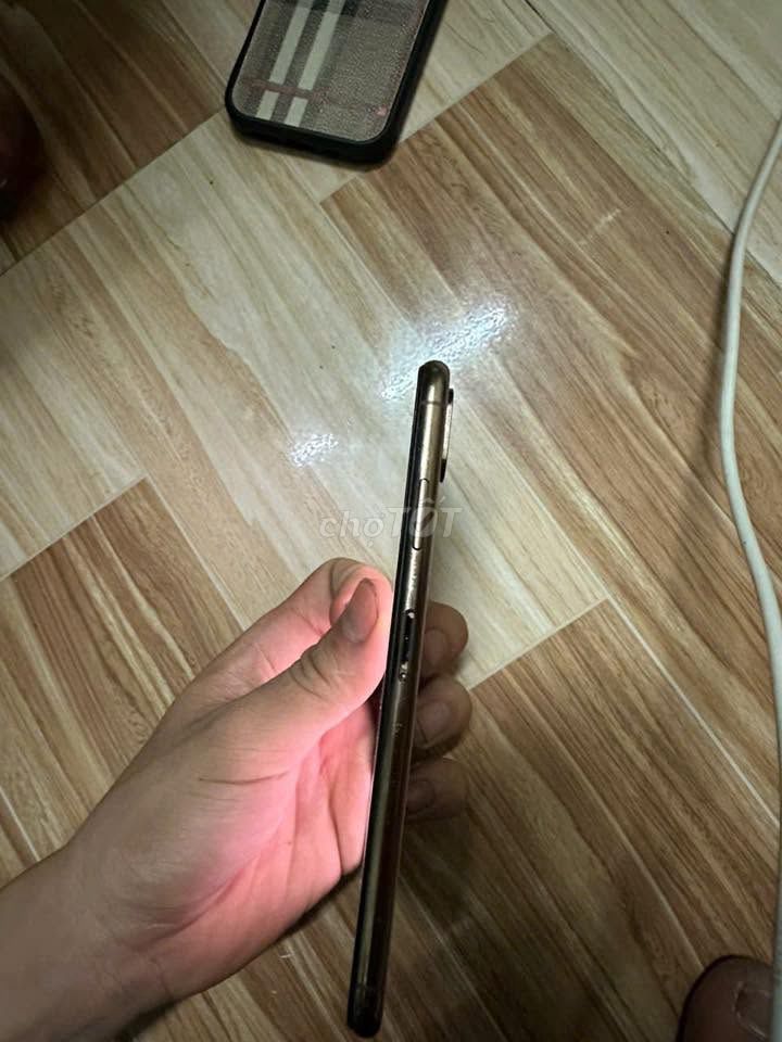 Apple iPhone XS Max 256GB Vàng Đã sử dụng. Mua bán Điện thoại tại Quận Tân Phú Tp Hồ Chí Minh được đăng bởi Hội Đồ Điện Tử hình 1