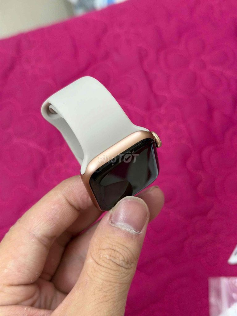 Apple Watch Series 5 40mm Nhôm Hồng. Mua bán Thiết bị đeo thông minh tại Quận Hải Châu Đà Nẵng được đăng bởi apple watch chính hãng giá rẻ hình 1