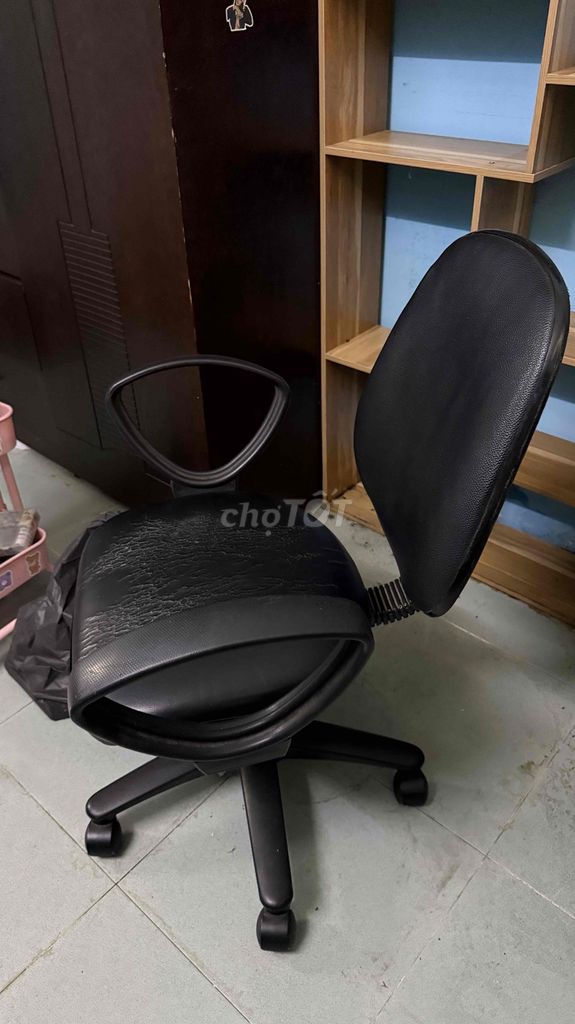 Ghế xoay văn phòng Đen Da đã sử dụng. Mua bán Đồ dùng văn phòng tại Quận 6 Tp Hồ Chí Minh được đăng bởi Hân hình 1