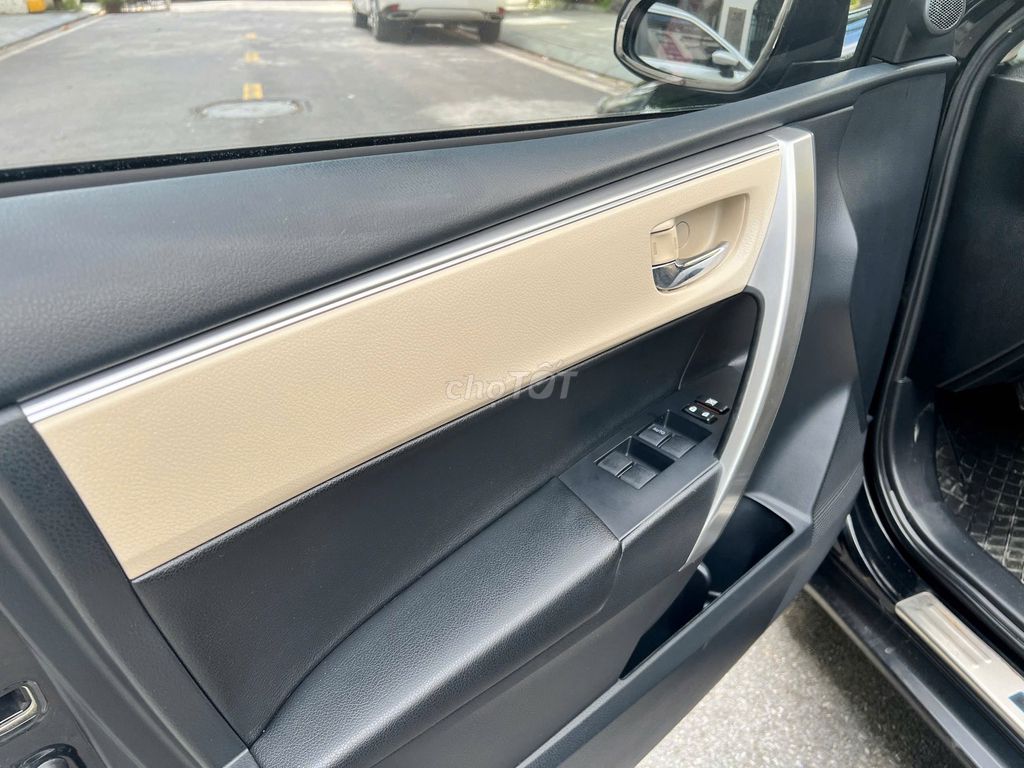 Toyota Corolla Altis 1.8G 2015 màu đen. Mua bán Ô tô tại Quận Long Biên Hà Nội được đăng bởi PHÚC LÂM  AUTO hình 12