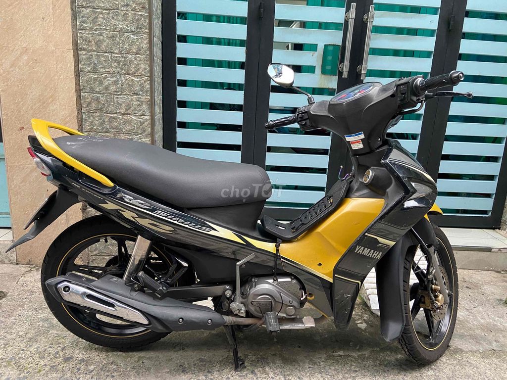 Yamaha Sirius RC 2015 желто-черный