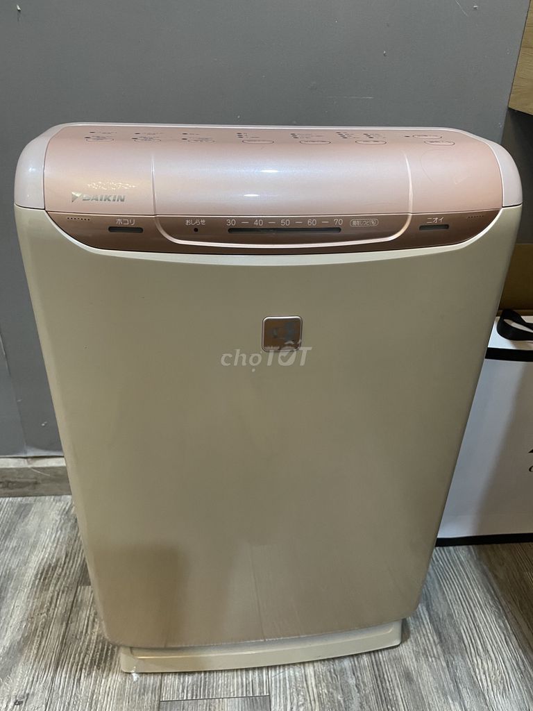 Máy lọc không khí Daikin Vàng kem. Mua bán Nội thất, đồ gia dụng khác tại Thành phố Thủ Dầu Một Bình Dương được đăng bởi Le văn cuong hình 1