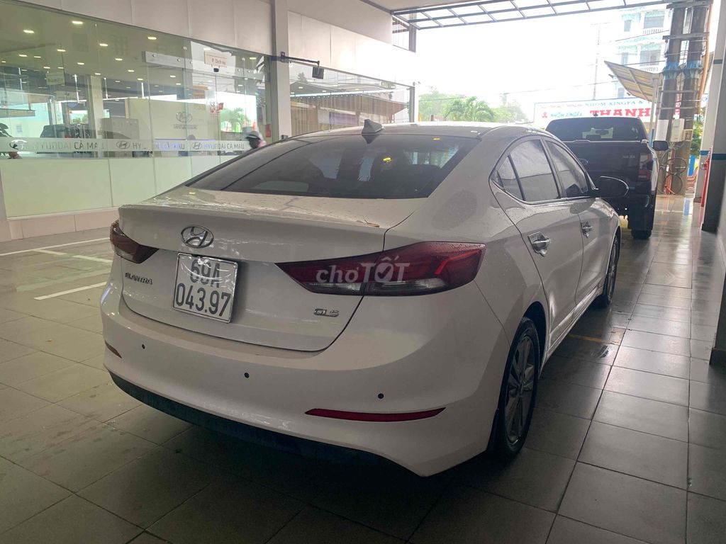 Hyundai Elantra 2017 Sport 1.6 AT - 117000 km. Mua bán Ô tô tại Thành phố Cà Mau Cà Mau được đăng bởi Trí Thạnh CMU  hình 4