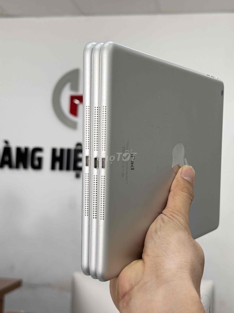 IPAD AIR 1 16GB 32GB WF P100% CÀI SẴN YOUTUBE. Mua bán Máy tính bảng tại Quận 7 Tp Hồ Chí Minh được đăng bởi Hoàng Hiệp Mobile hình 3