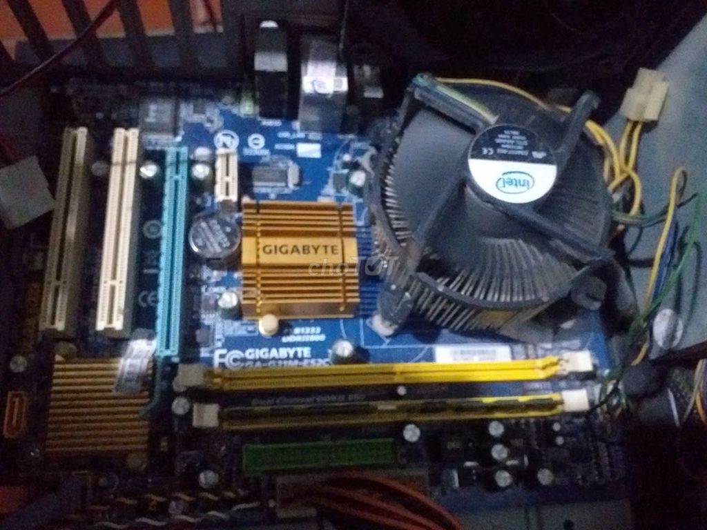 Combo G31 ES2C,  E8400 , ổ 320gb, vga quadro.. Mua bán Linh kiện (RAM, Card...) tại Quận Hà Đông Hà Nội được đăng bởi Tuấn hình 1