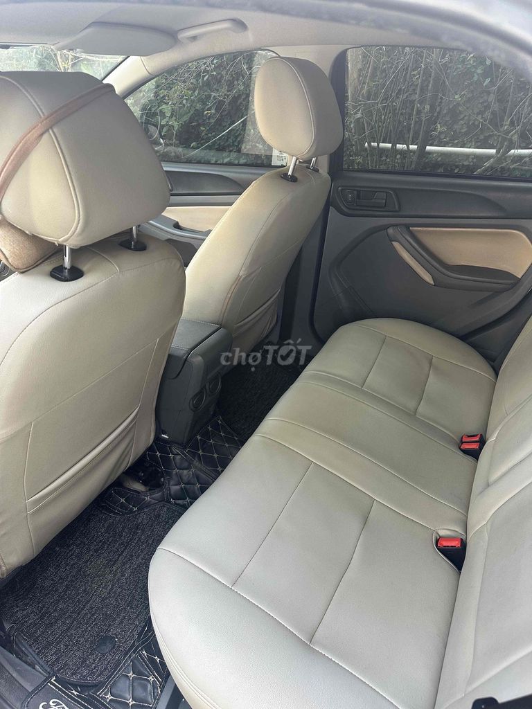 Ford Focus 2013 Trend 1.6 AT Hatchback - 152637 km. Mua bán Ô tô tại Huyện Thường Tín Hà Nội được đăng bởi Nguyễn Xuân Lộc hình 9