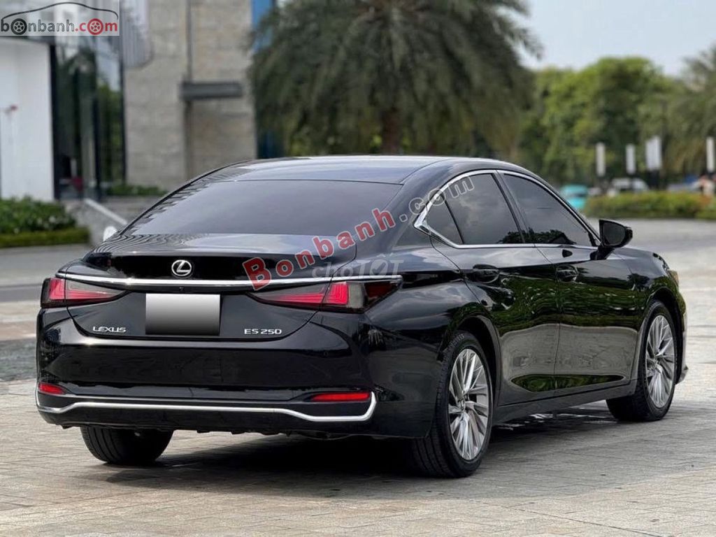 LEXUS ES250 sản xuất 2021 Đen. Mua bán Ô tô tại Quận Cầu Giấy Hà Nội được đăng bởi Tuấn Trần hình 3