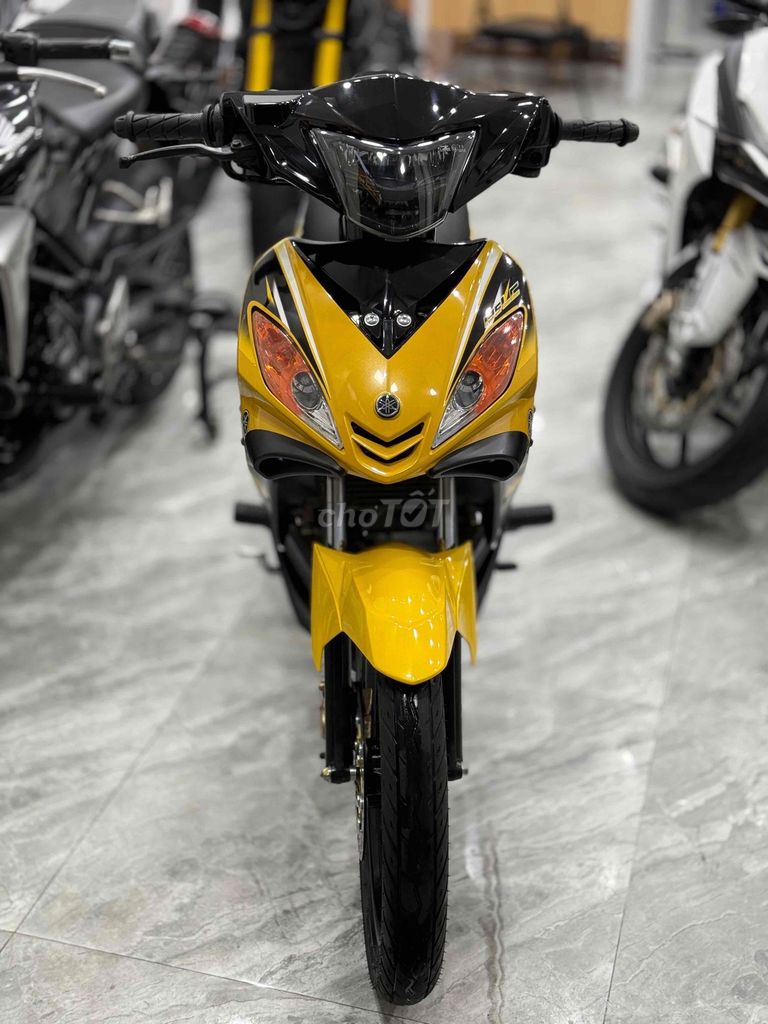 Yamaha Exciter 135, черное золото, автомат