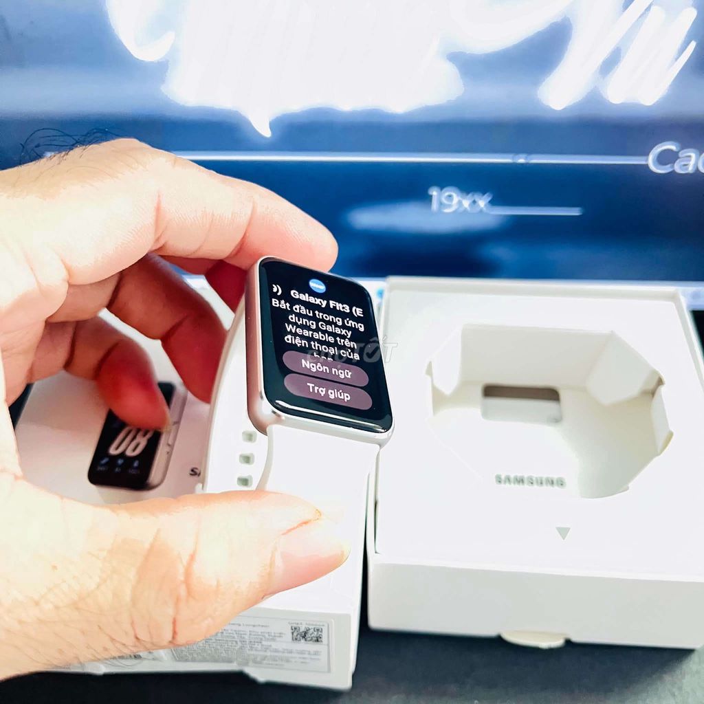 Samsung Fit3 Trắng NHƯ MỚI. Mua bán Thiết bị đeo thông minh tại Quận Gò Vấp Tp Hồ Chí Minh được đăng bởi AnVũ02 hình 1