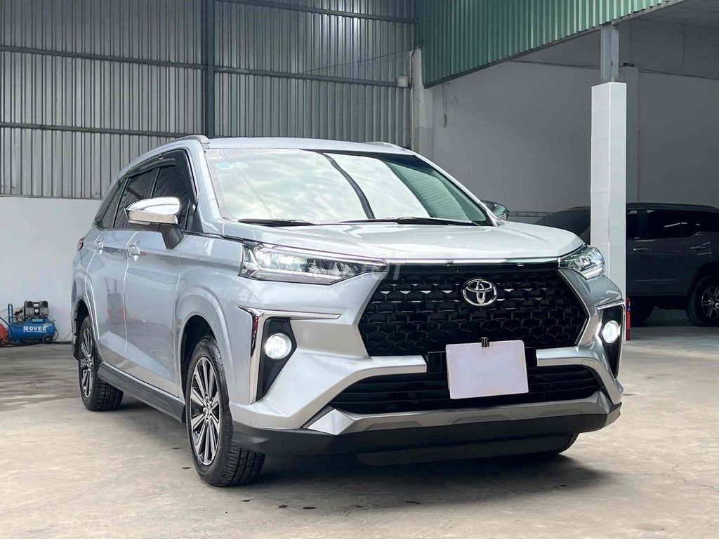 Toyota Veloz Cross 2022 CVT xe gia đình