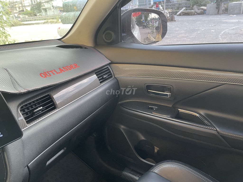 Mitsubishi Outlander 2020 2.0 CVT Premium - 7300. Mua bán Ô tô tại Huyện Thanh Trì Hà Nội được đăng bởi Ngọc Bích hình 2