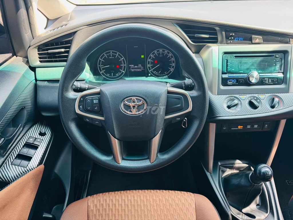 Toyota Innova 2019 2.0E MT Nâu. Mua bán Ô tô tại Huyện Sóc Sơn Hà Nội được đăng bởi AUTO VĨNH CƯỜNG hình 9
