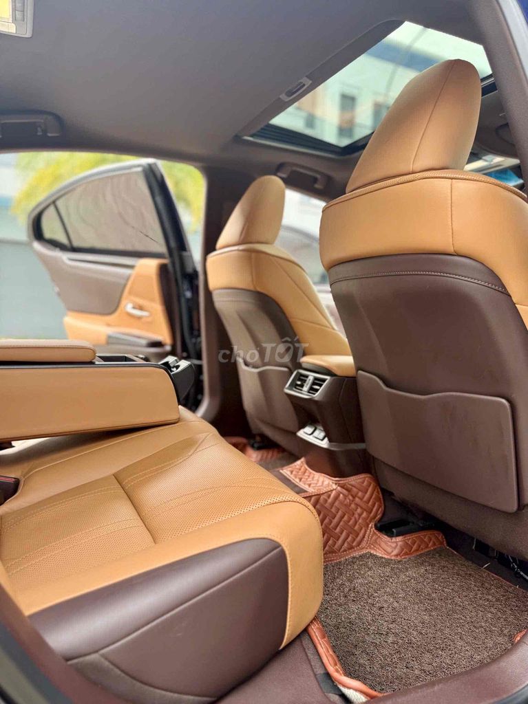 LEXUS ES250 2018 NHẬP NHẬT - 27000km. Mua bán Ô tô tại Quận Gò Vấp Tp Hồ Chí Minh được đăng bởi Ca Thị Thanh Huệ hình 15