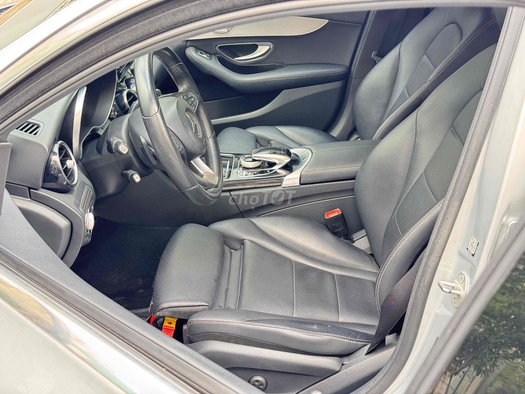 C200 GIÁ CỰC HỢP LÝ - BAO TEST HÃNG - 1 CHỦ. Mua bán Ô tô tại Quận Bình Tân Tp Hồ Chí Minh được đăng bởi Huỳnh Thiên Bảo hình 12