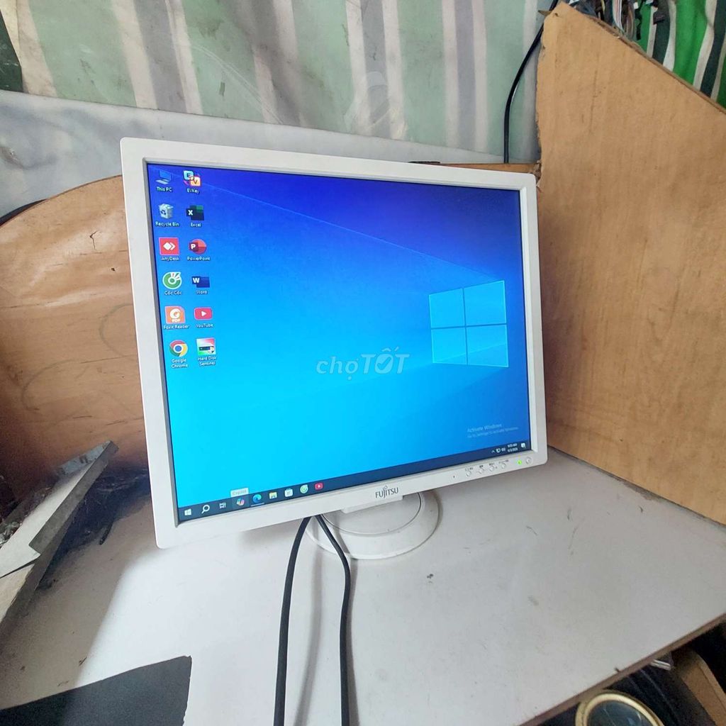 Màn hình Fujitsu 19 inch Trắng. Mua bán Phụ kiện (Màn hình, Chuột...) tại Quận 11 Tp Hồ Chí Minh được đăng bởi hb computer hình 1