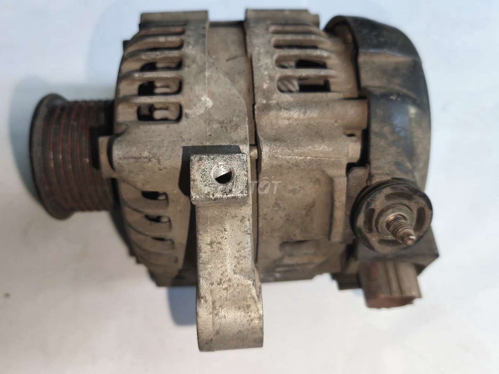 Máy phát điện ô tô Toyota Innova Hàng bãi. Mua bán Phụ tùng xe tại Thành phố Dĩ An Bình Dương được đăng bởi Hoàng hình 2